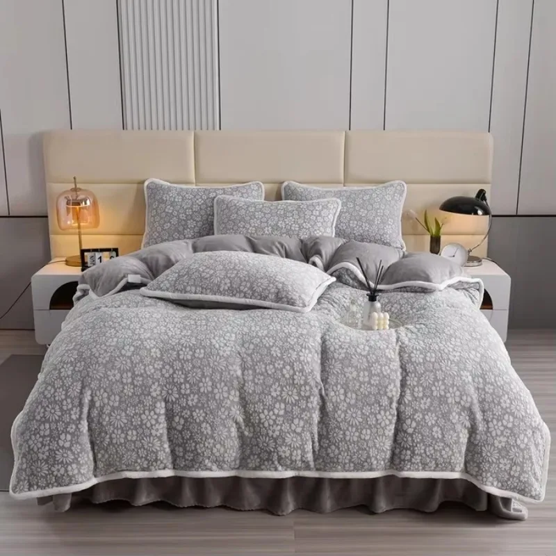 High-end jacquard milk fleece high gram weight double-sided fleece, winter thickened warm bed sheet quilt cover 4-piece set