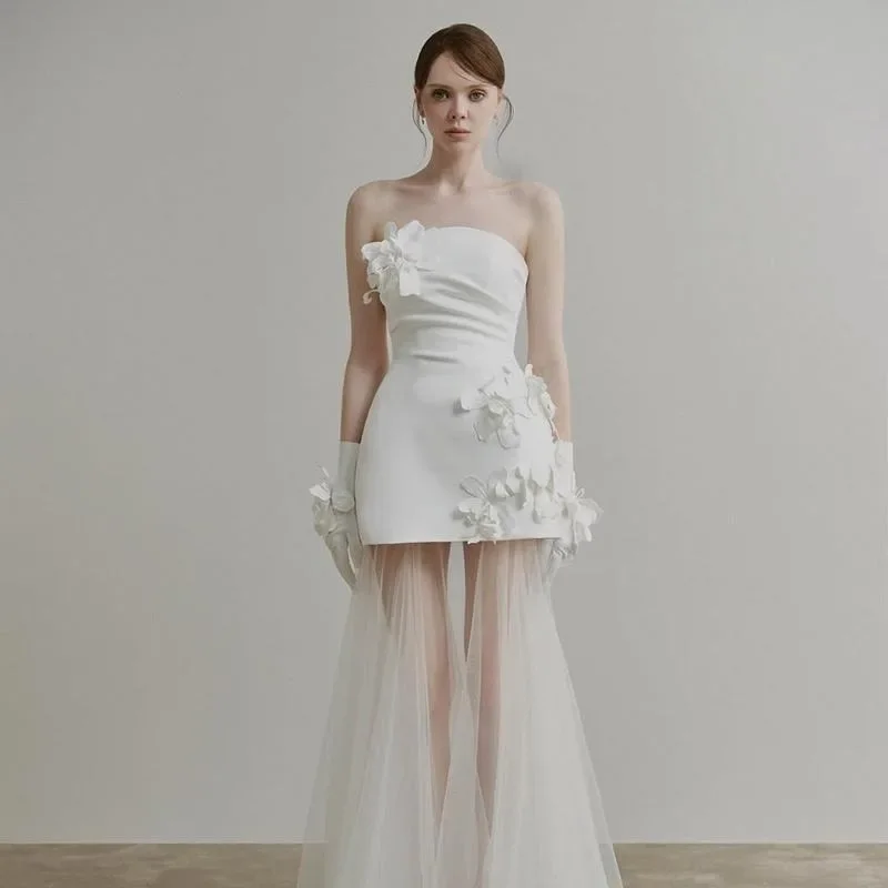 Robes de mariée légères et douces pour femmes, en Satin blanc, fleur 3D, sans bretelles, Mini robe de mariée Sexy avec traîne en maille, nouvelle collection