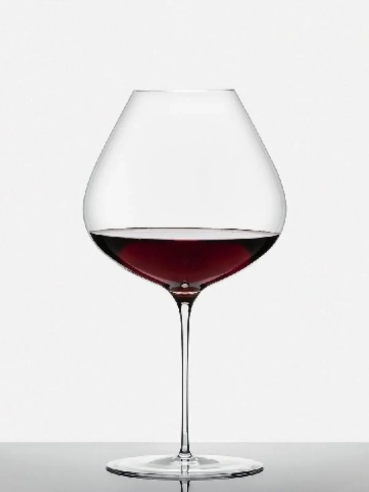 

Premium Crystal Red Wine Glass - Artistic Cloud-Shaped Sensory Tasting Cup, European Style Glassware for Home & Bar