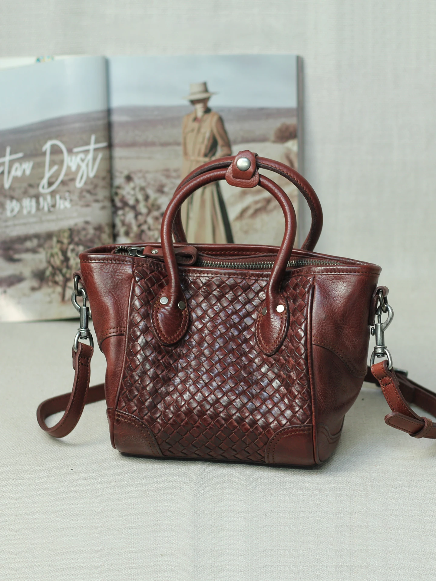 

fashion vintage designer handmade genuine leather women's handbag weekend party luxury real cow leather weaving shoulder bag