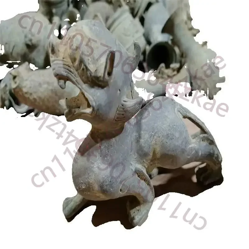 China Old Bronze, Collections be unearthed From The Countryside  mythical beast Statue