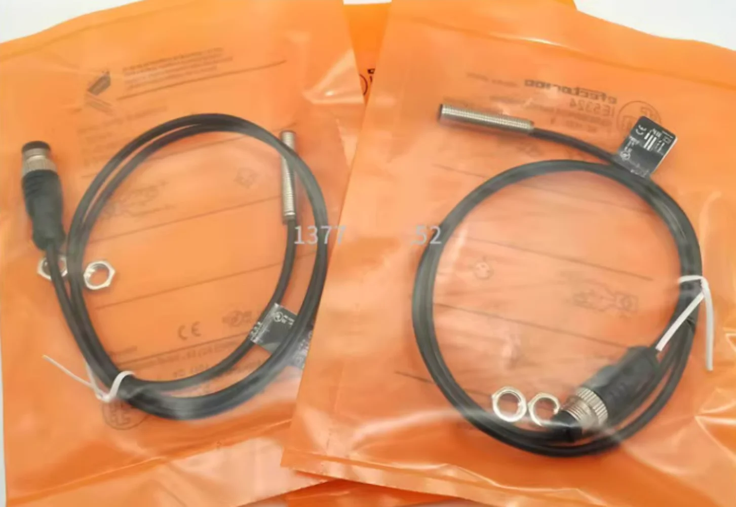 

2pcs Proximity switch Sensor IE5324 IE5336 IE5368 IE5369 IE5372 IE5373