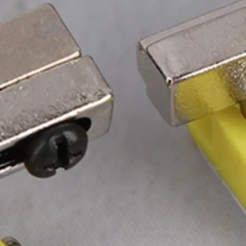 Prensatelas para máquina de coser de KT-18 con Base de prensatelas de plástico + destornillador para prensatelas de línea de punto recto, 1 ud./1 Juego