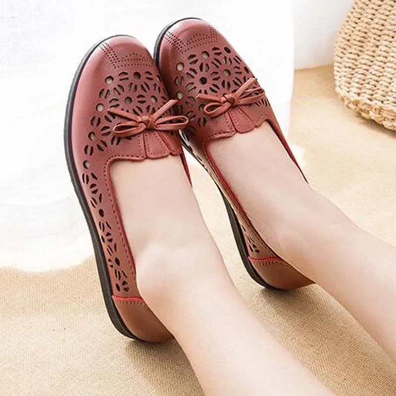 BEYARNE  comfort women flat shoes spring soft cut out lady moccasins autumn casual shoes breathable women without lace