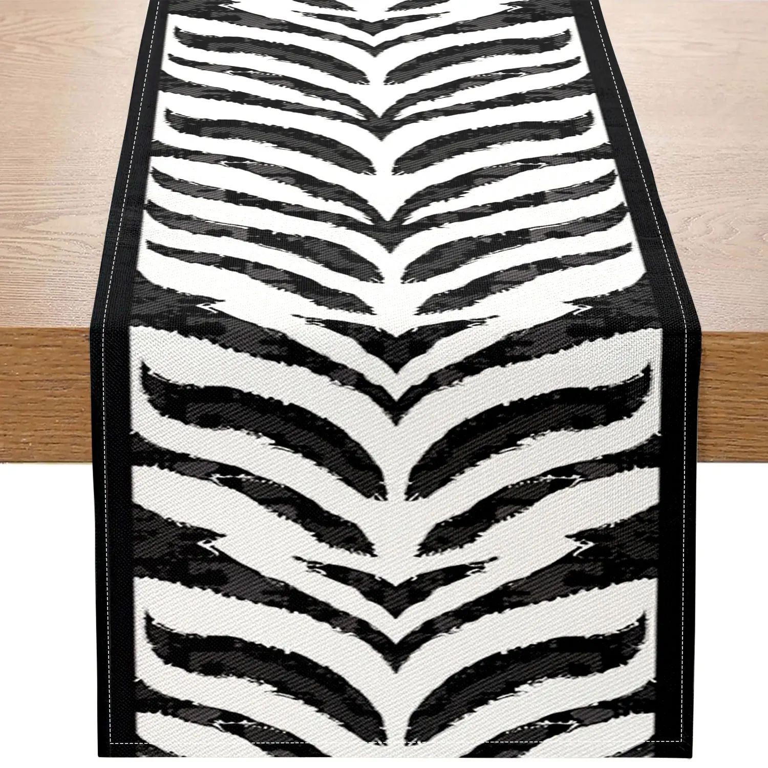 1 Piece Zebra Print Themed Table Runner, Black and White Zebra Pattern, Suitable for Wild Style Spaces and Fashionable Party Decorations