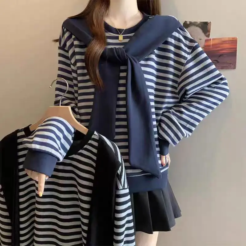 숄 스트라이프 라운드넥 긴팔 루즈핏 스웨트셔츠 2025 가을 신상 상의