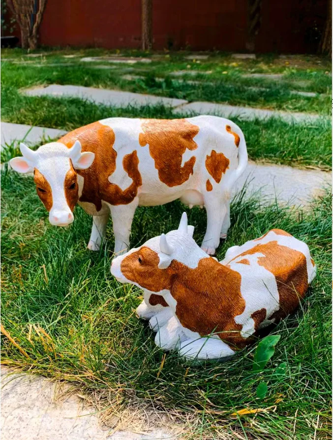 Pastoral Cute Simulated Cow Model Resin Ornaments Home Balcony Garden Figurines Decoration Homestay Farmhouse Sculpture Crafts