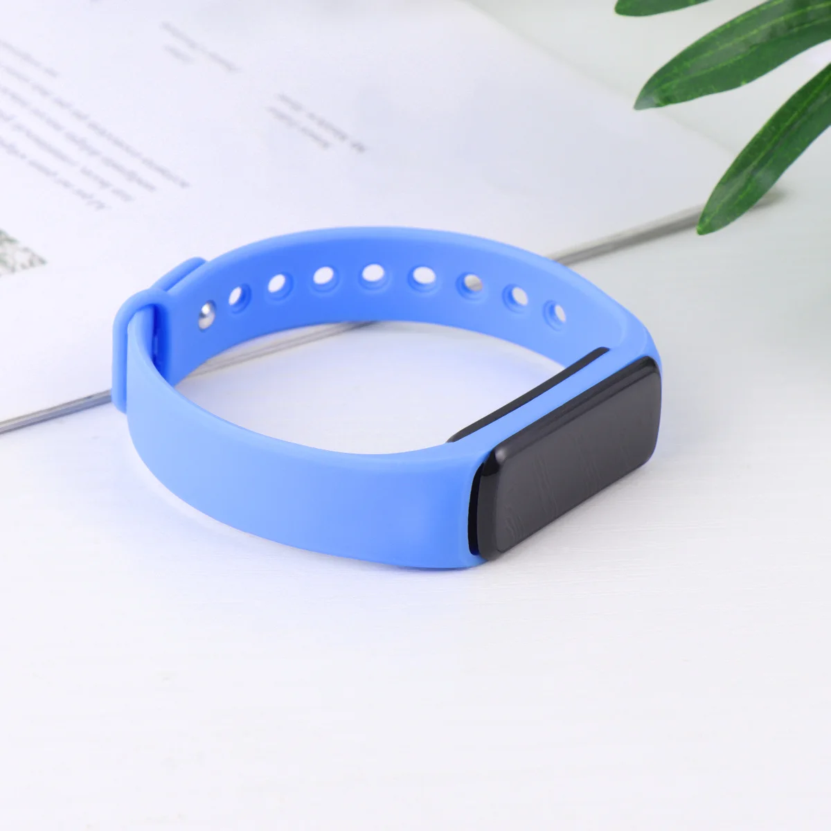 

Smart Wristband 3-Color LED Display Water-Resistant Alarm Music Smart Fitness Tracker Bracelet Blue Fitness Tracker