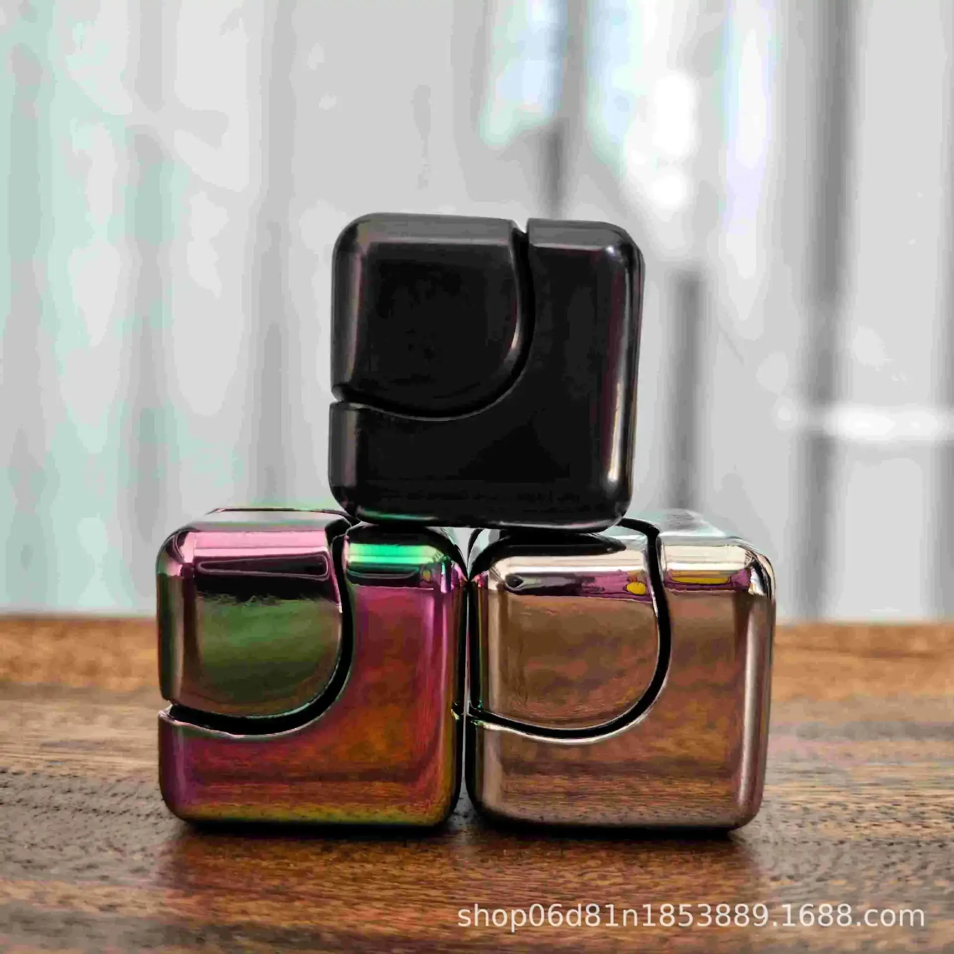 Giroscópio quadrado, giroscópio de descompressão na ponta do dedo, três cores