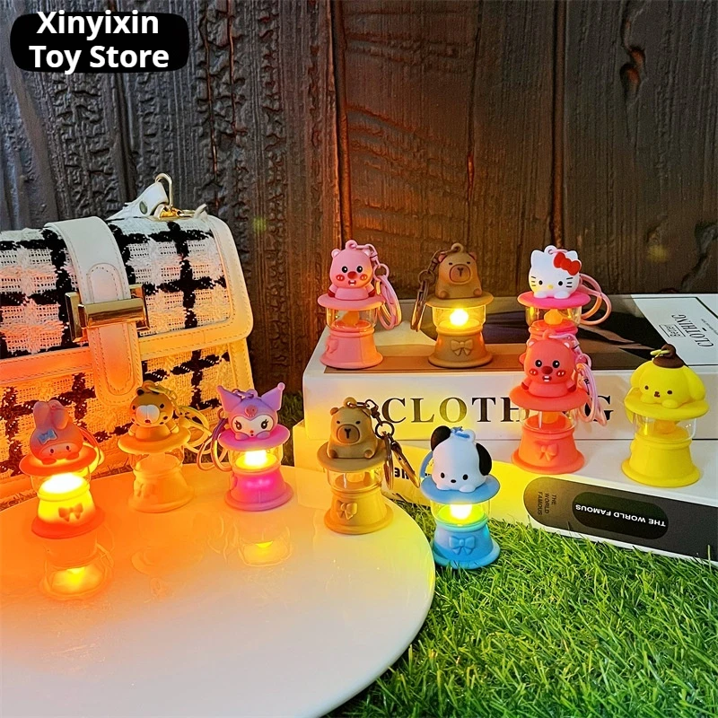 Luminosa luz de acampamento chave fivela bonito kuromi pingente melodia mini luz da noite criativo boneca máquina presente crianças brinquedos dos desenhos animados