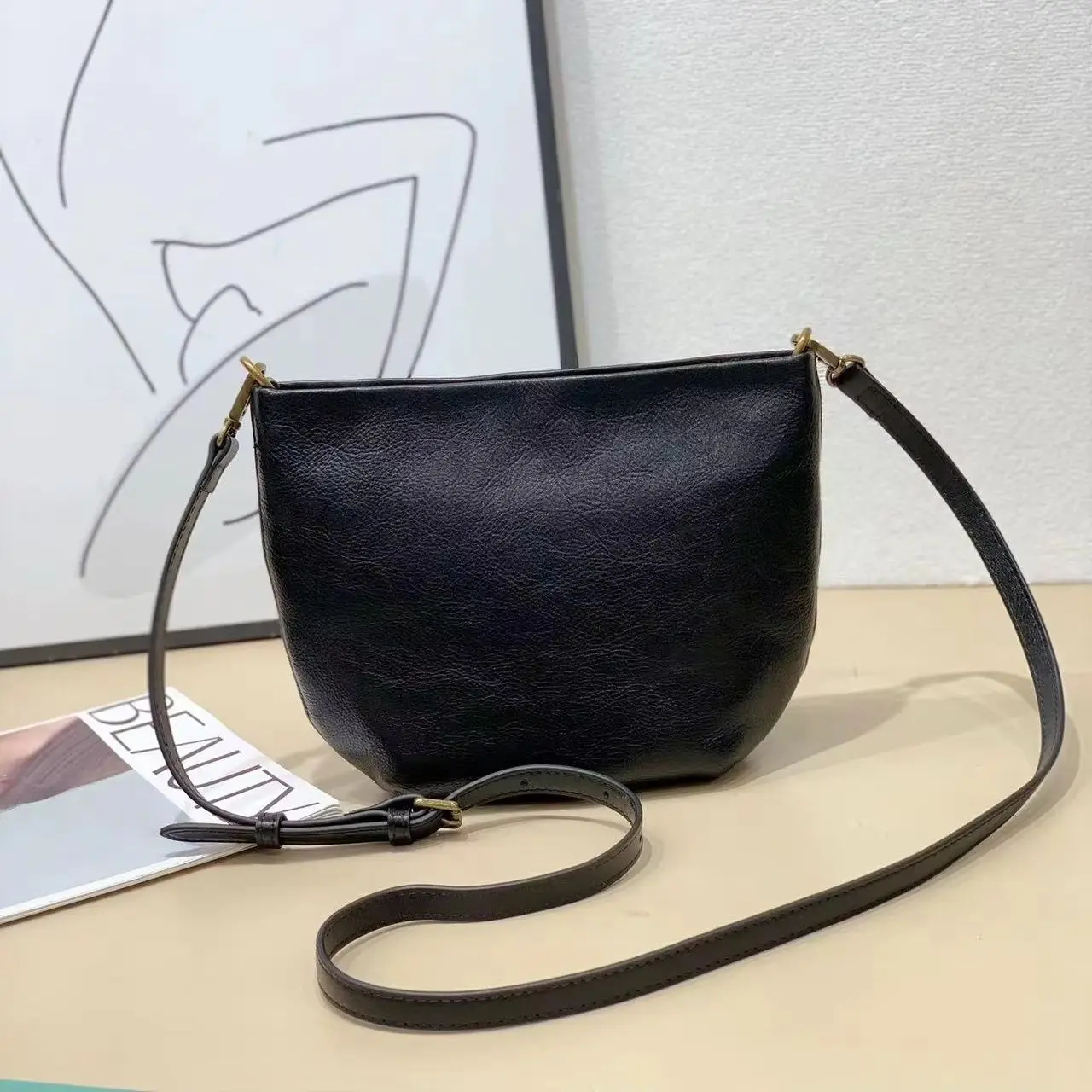 

Women's Genuine Leather Bucke Bag Luxury Deisgner Brand Ladies Shoulder Crossbody Purses Bags for Woman Underarm Tote Bag 2026