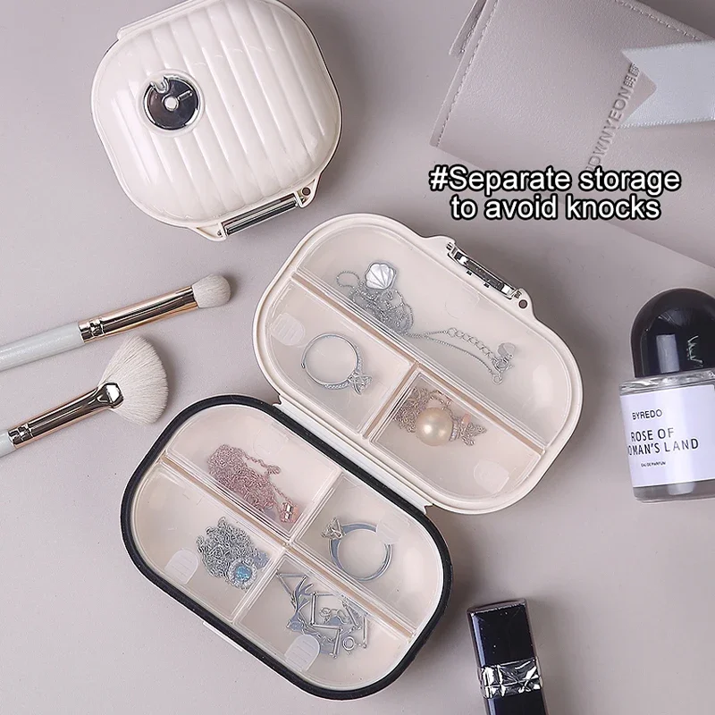 Wholesale waterproof 7-day pill Storage Box Organizer Medicine Small Mini pill box Plastic knife weekly portable medicine large