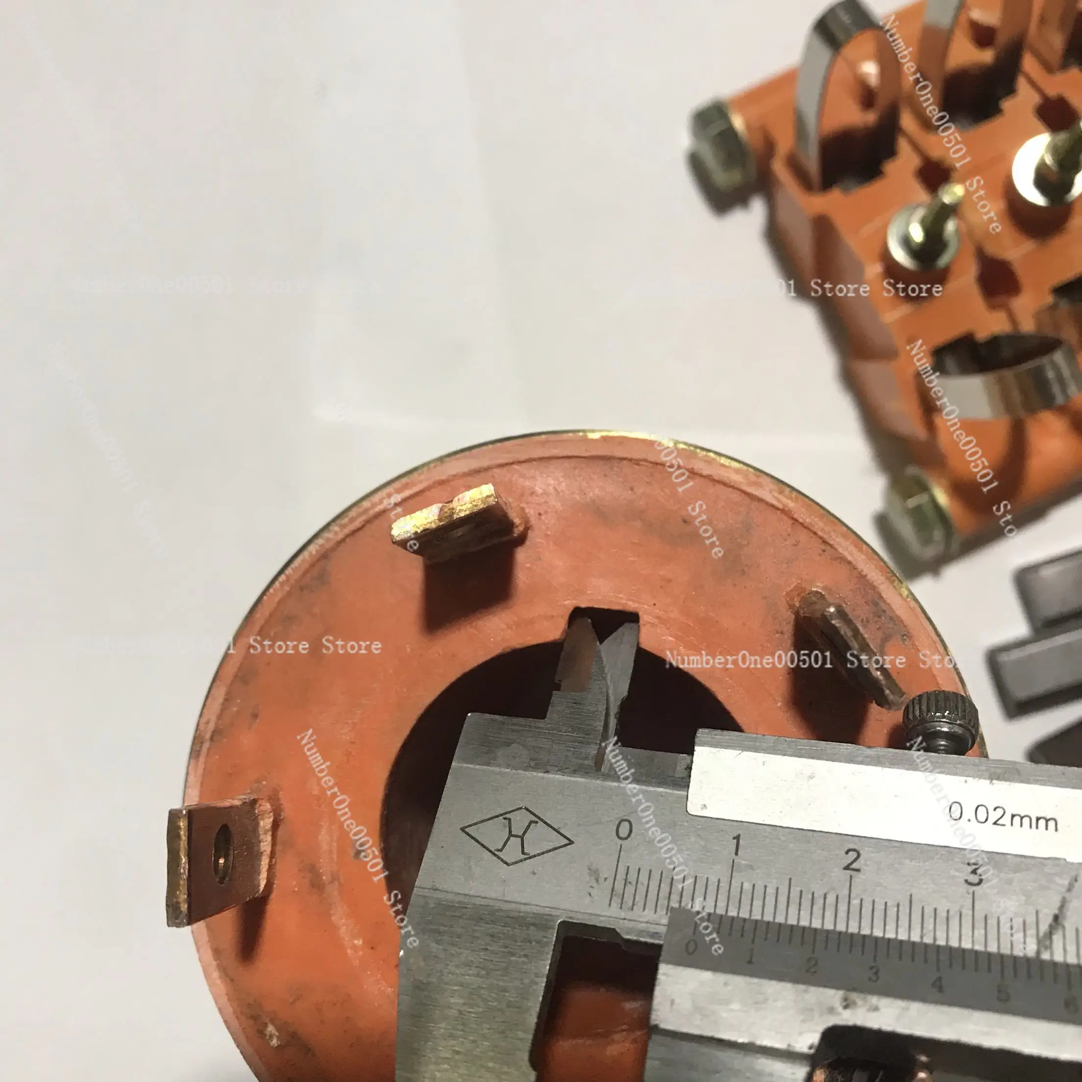 

5 Circuit Slip Ring Assembly Conductive Ring 35-50mm ID 90mm OD 110mm Height Carbon Brush Holder Set for Motor
