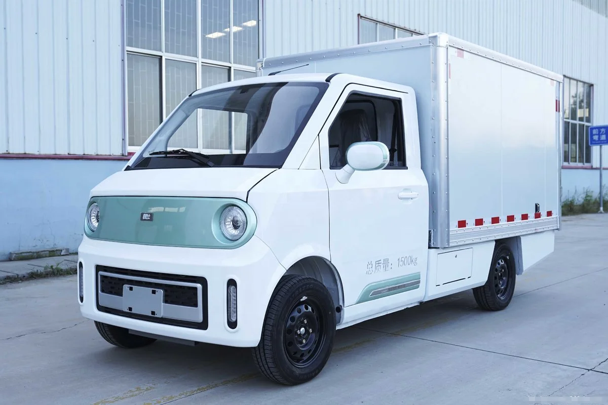 Best Price Single Row Box Transporting Cargo Electric Van Mini Truck Long Endurance 70km/h Multi-purpose Electric Vehicle