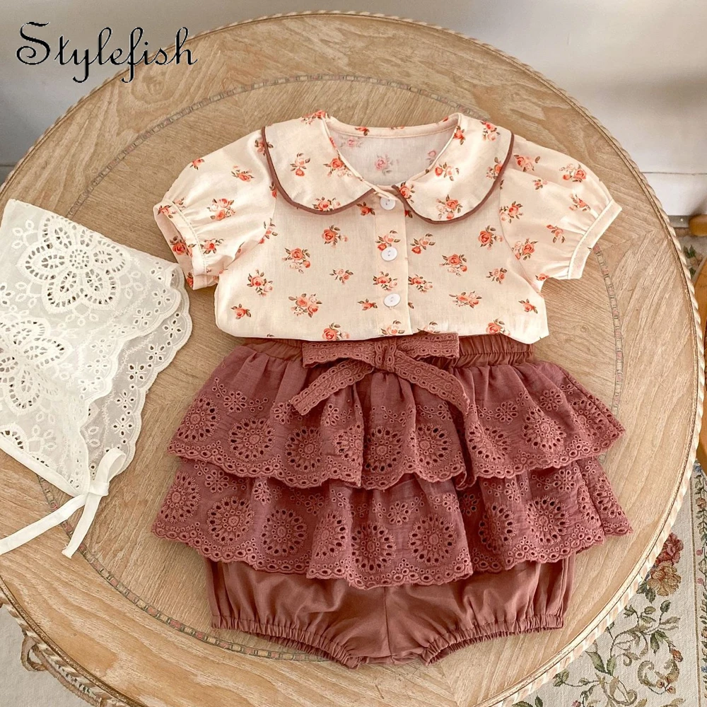 Baby Girls Summer New Fashion Set 2024 Baby Girls Doll Neck Printed Short sleeved Top Lace Shorts Set