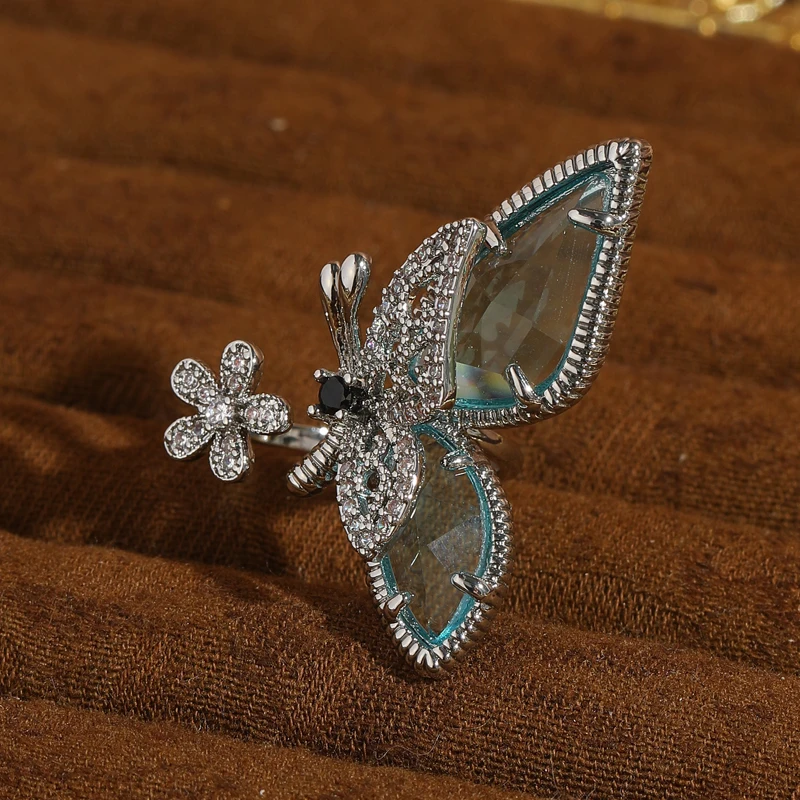 

﻿ Vintage Butterfly Jewelry Glass Rings For Woman Rhinestone Silver Color Open Large Luxury Quality Designer Wedding Party New