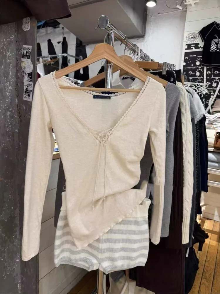 البيج الدانتيل تقليم كم طويل تيز المرأة الخريف جديد الشارع الشهير القطن سليم مثير الخامس الرقبة الدانتيل متابعة القمم الحلو بسيط شيك تي شيرت Y2K