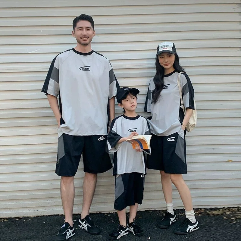 Summer Family Matching Sets Korean Style Parent-child Short Sleeve Tops Shorts Two-piece Sportswear Mom Dad Kids Casual Outfits
