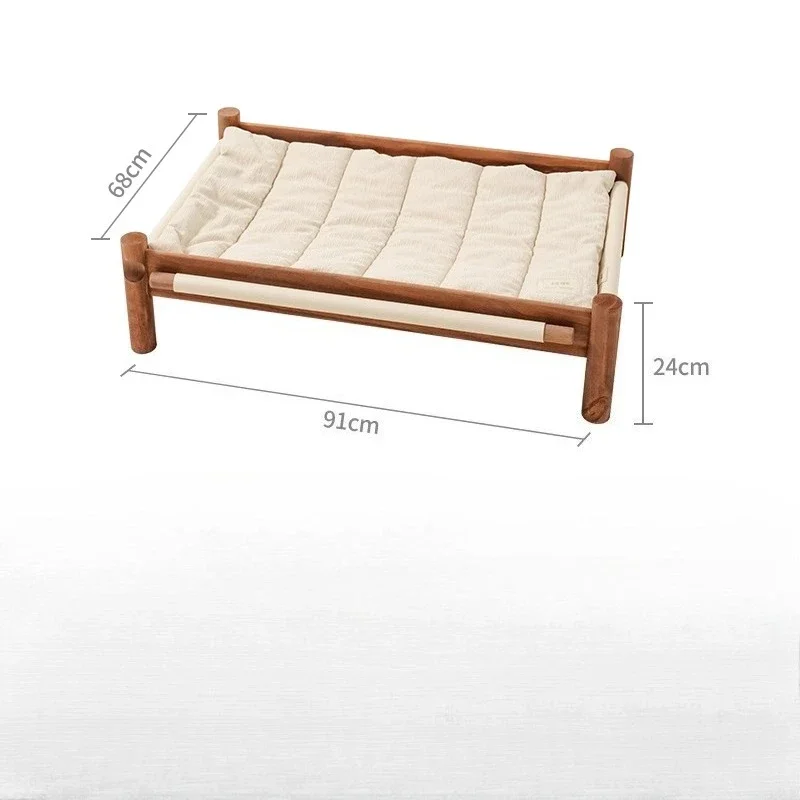 Universal in all seasons, removable and washable off the ground in summer to prevent moisture
