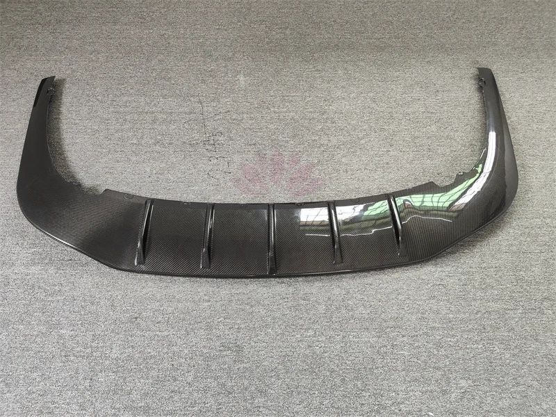 Used for the 21-23 Bentley Flying Spur upgraded carbon fiber W12 style rear diffuser body kit