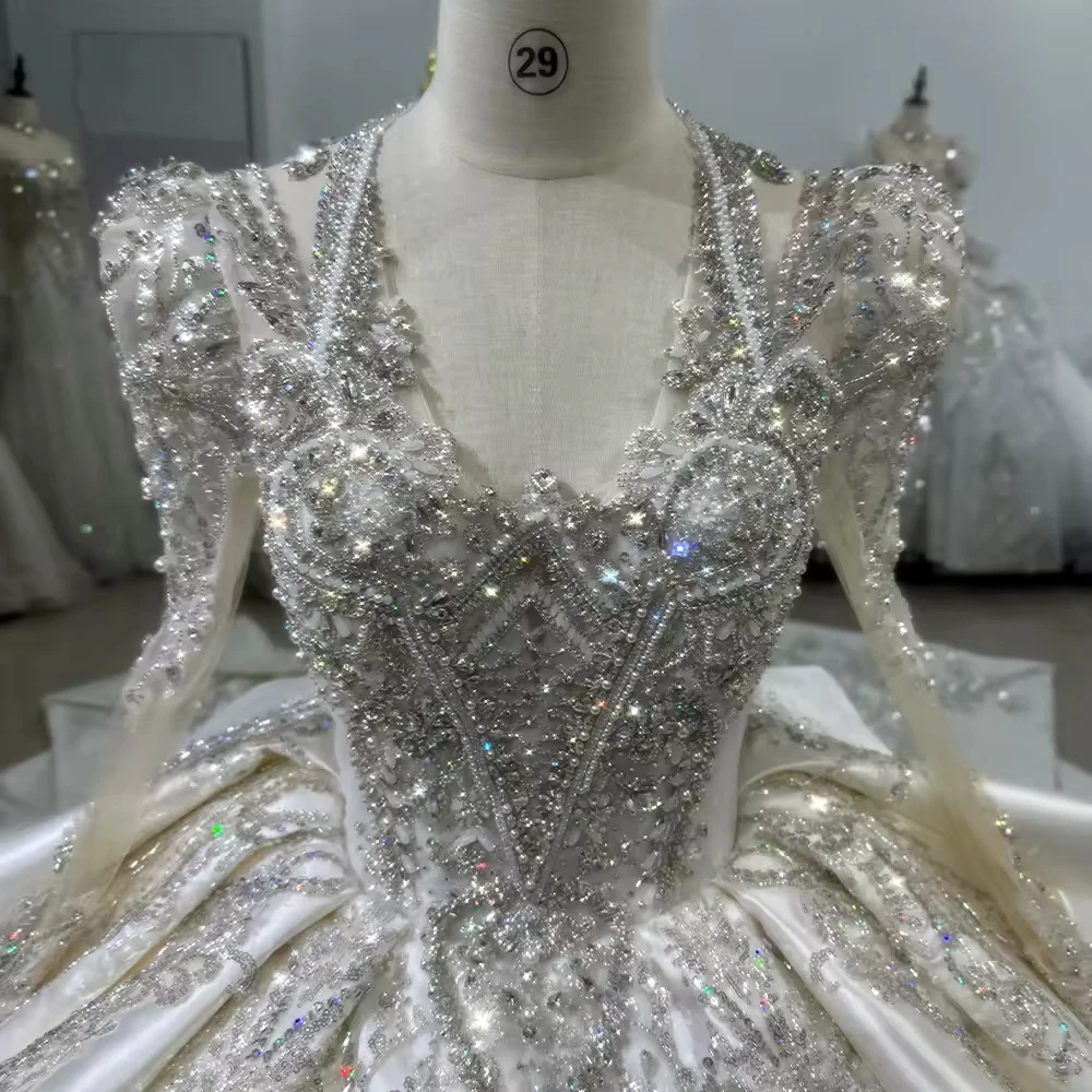 فستان زفاف من Fساتين اعراس نسائي بأكمام طويلة مع رسن وأربطة وفتحة خلفية مطرزة بالخرز فستان زفاف مخصص