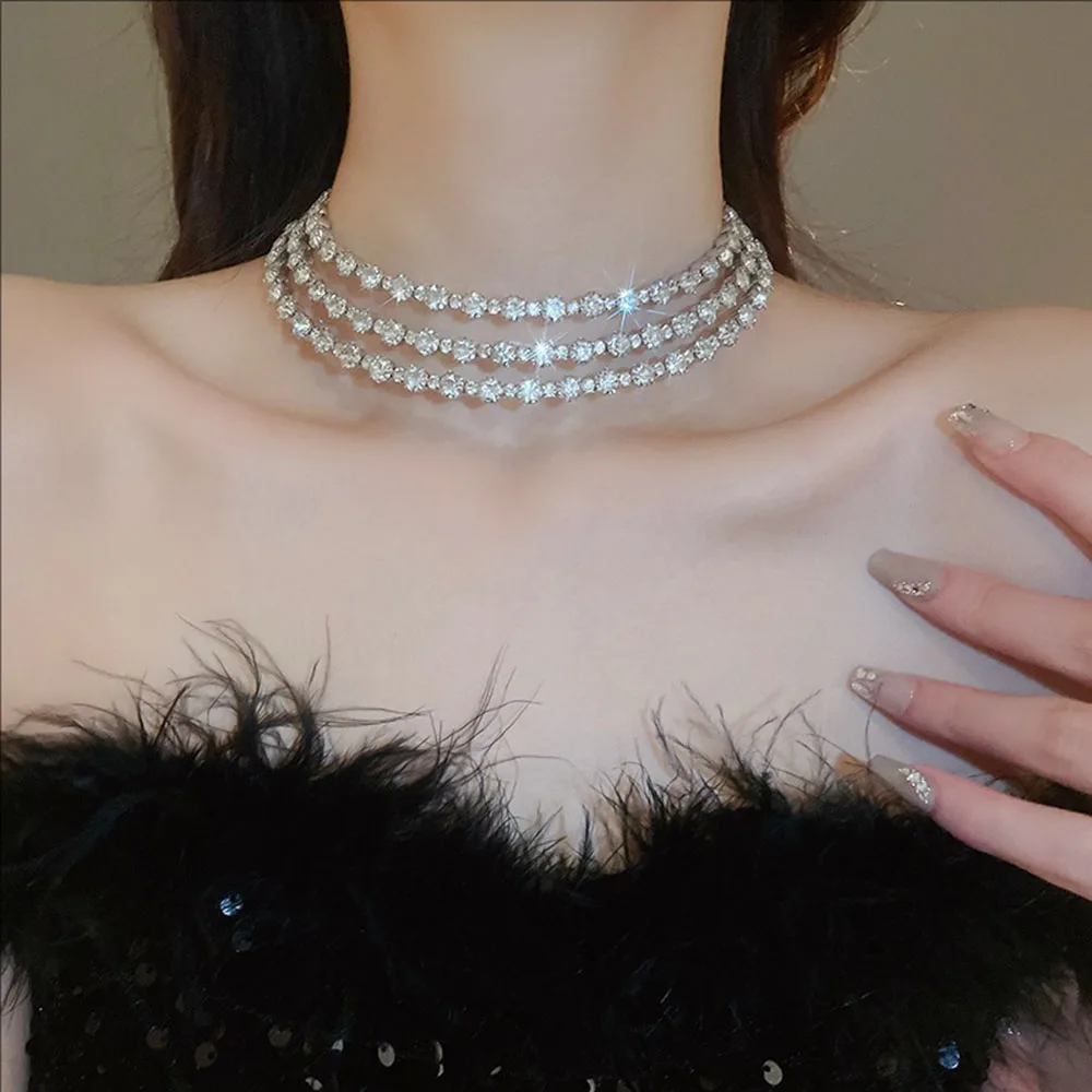 

Multi-layer Crystal-encrusted Collar Necklace Niche Unique Collarbone Chain Fashionable Light Luxury And High-end Jewelry