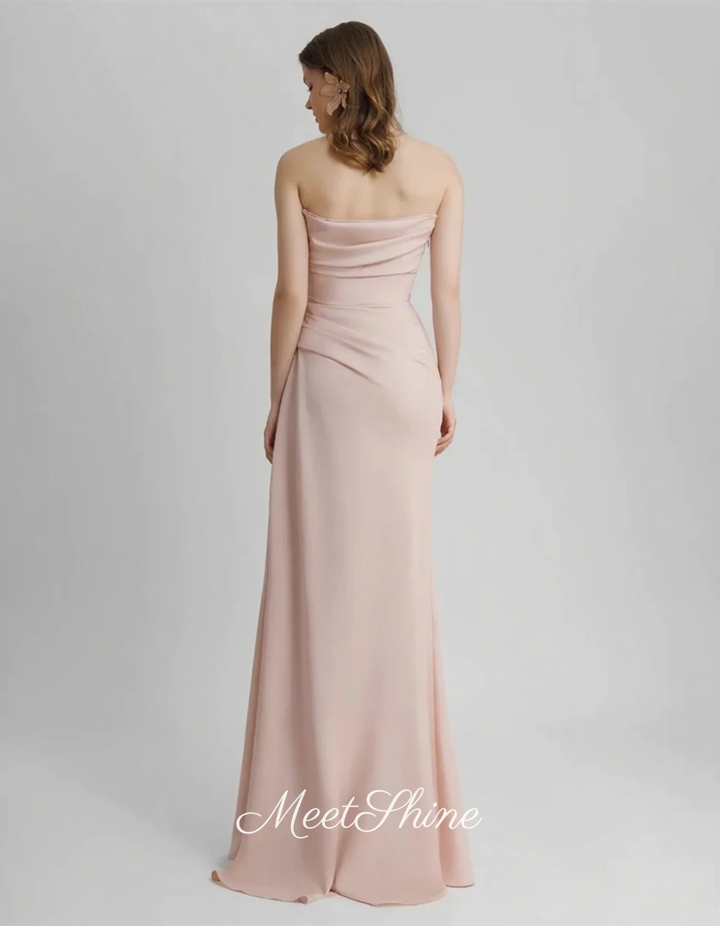 Elegant สีชมพู Strapless ชุดราตรีตรง Graceful Stain แขนกุดลูกปัดจีบงานแต่งงานอย่างเป็นทางการชุดพรหมที่กําหนดเอง