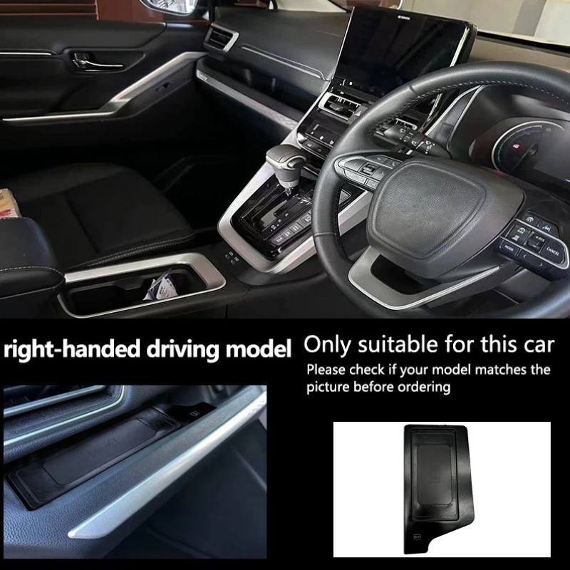 Wireless Onboard Car Charging Pad for Toyota Innova 2021-2024 Center Console 15W Smart Fast Charger Phone Holder Accessories
