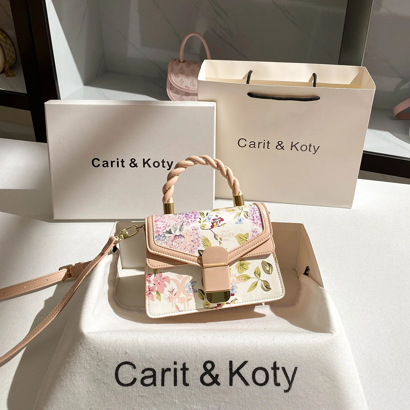 Casual Luxury Minimalist Vintage Diaper Bag For Women Trendy Leather Tote With Elegant Classic Design And Crossbody Function