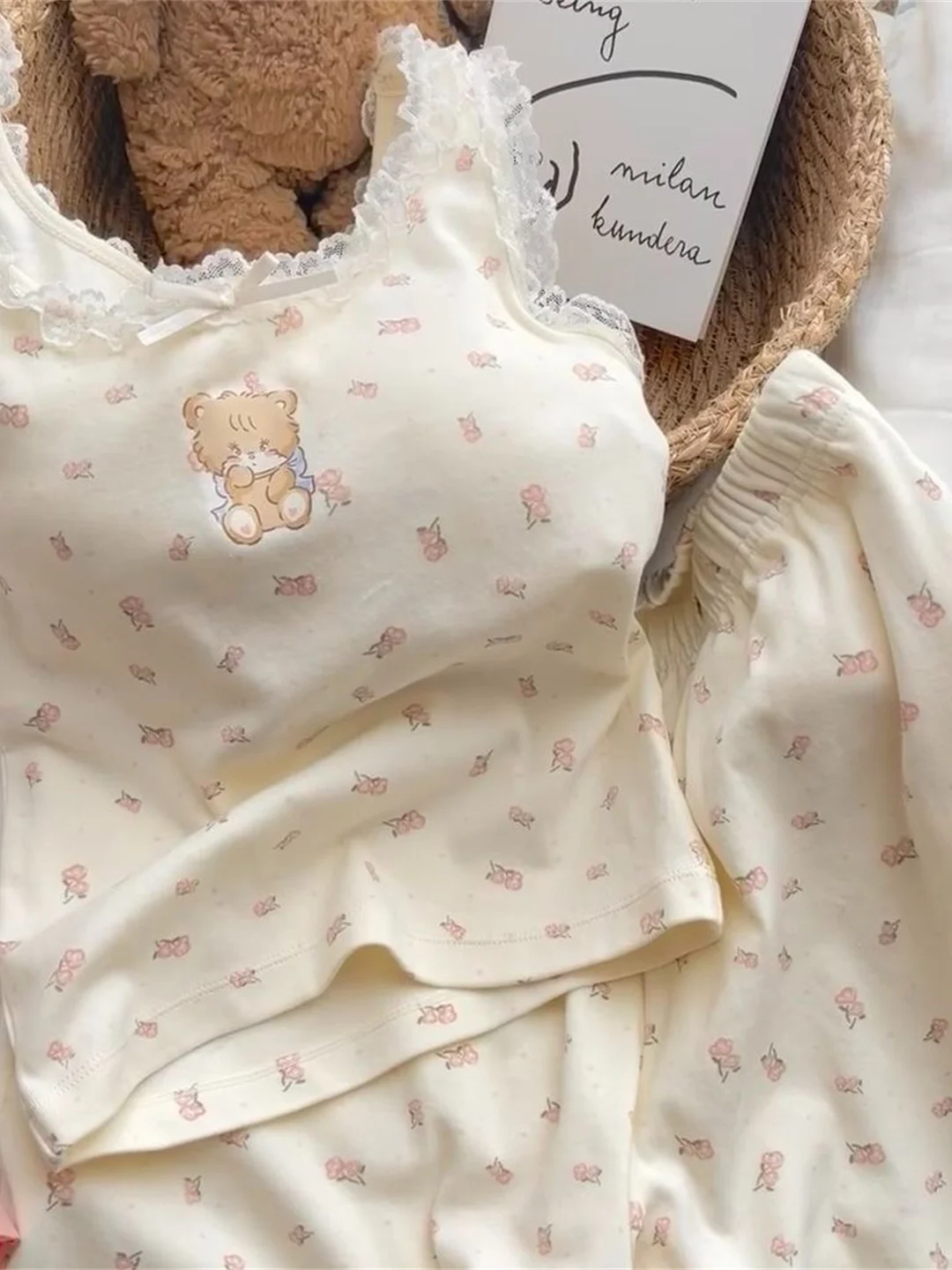 

Cute Cartoon Lace Trim Tank Top Women's Summer Spwear Sweet Sle Japanese Flavor Low round Ne ort Sve Innerwear