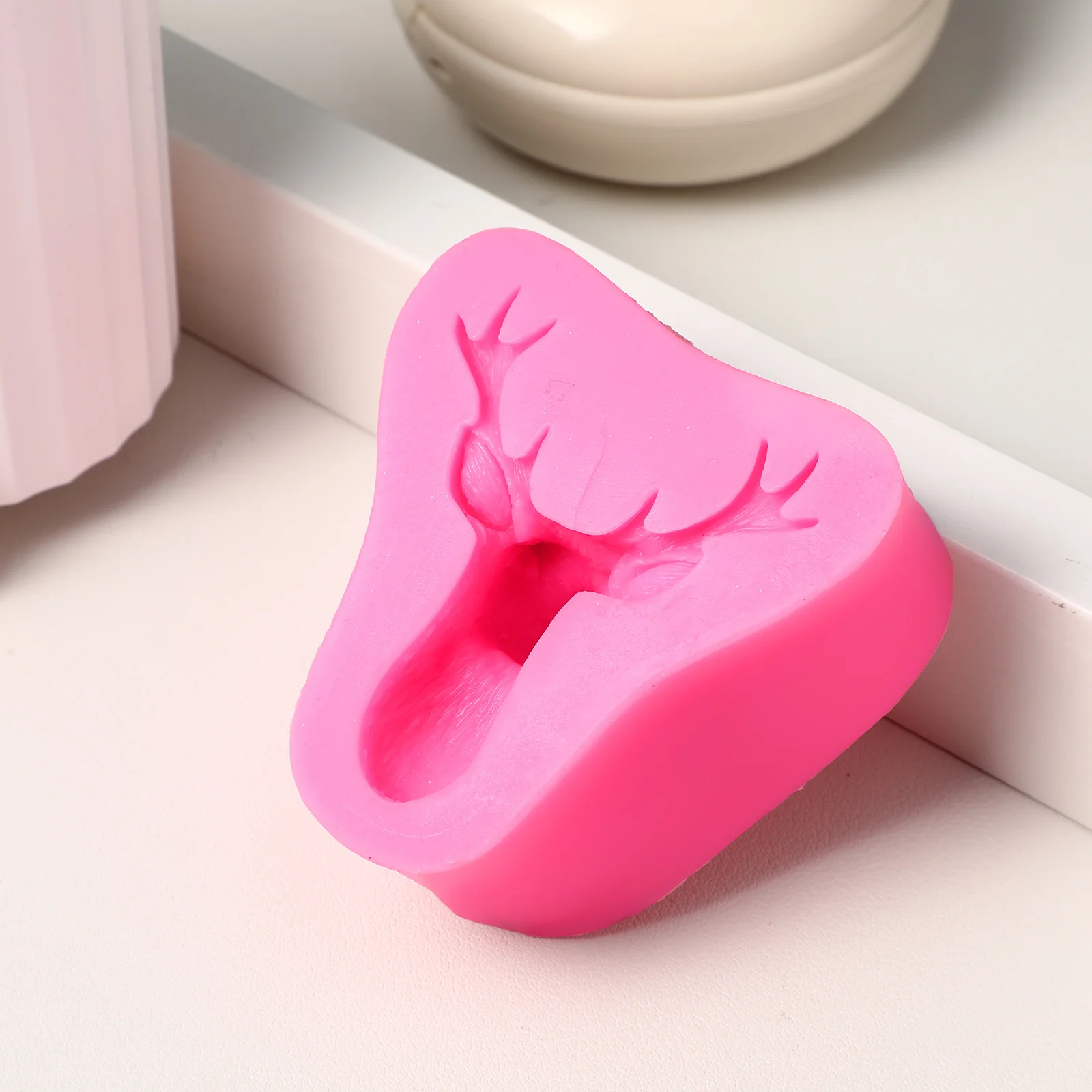 

Christmas Deer Head Silicone Mold 3D Cake Chocolate Fondant Candy Ice Cube Jelly DIY Baking Kitchen Tool Random Color