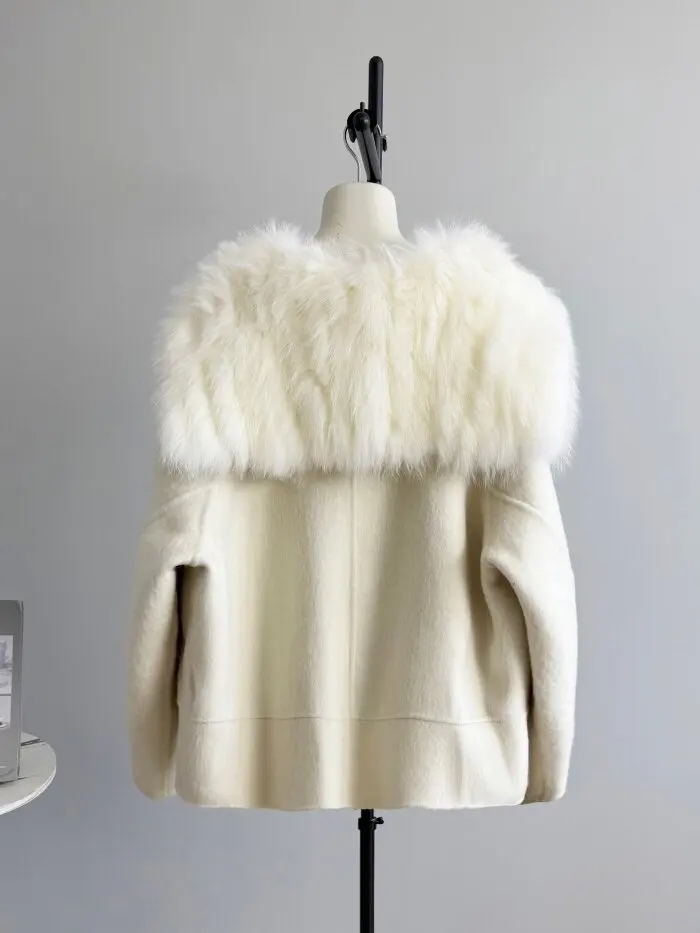 2026 New Arrival Women Double Faced Wool Coat Big Fox Fur Collar Short Woolen Outerwear Soft Warm Autumn Winter Furry Trim Coat