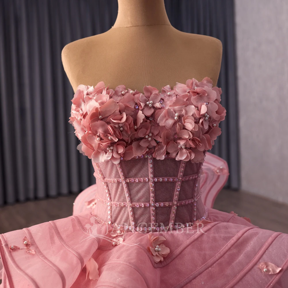 Quinceanera Dress Graduation Party Ball Gown 2026 Customized Shiny Applique Beads Tiered Sweet Evening Dress vestido quinceañera