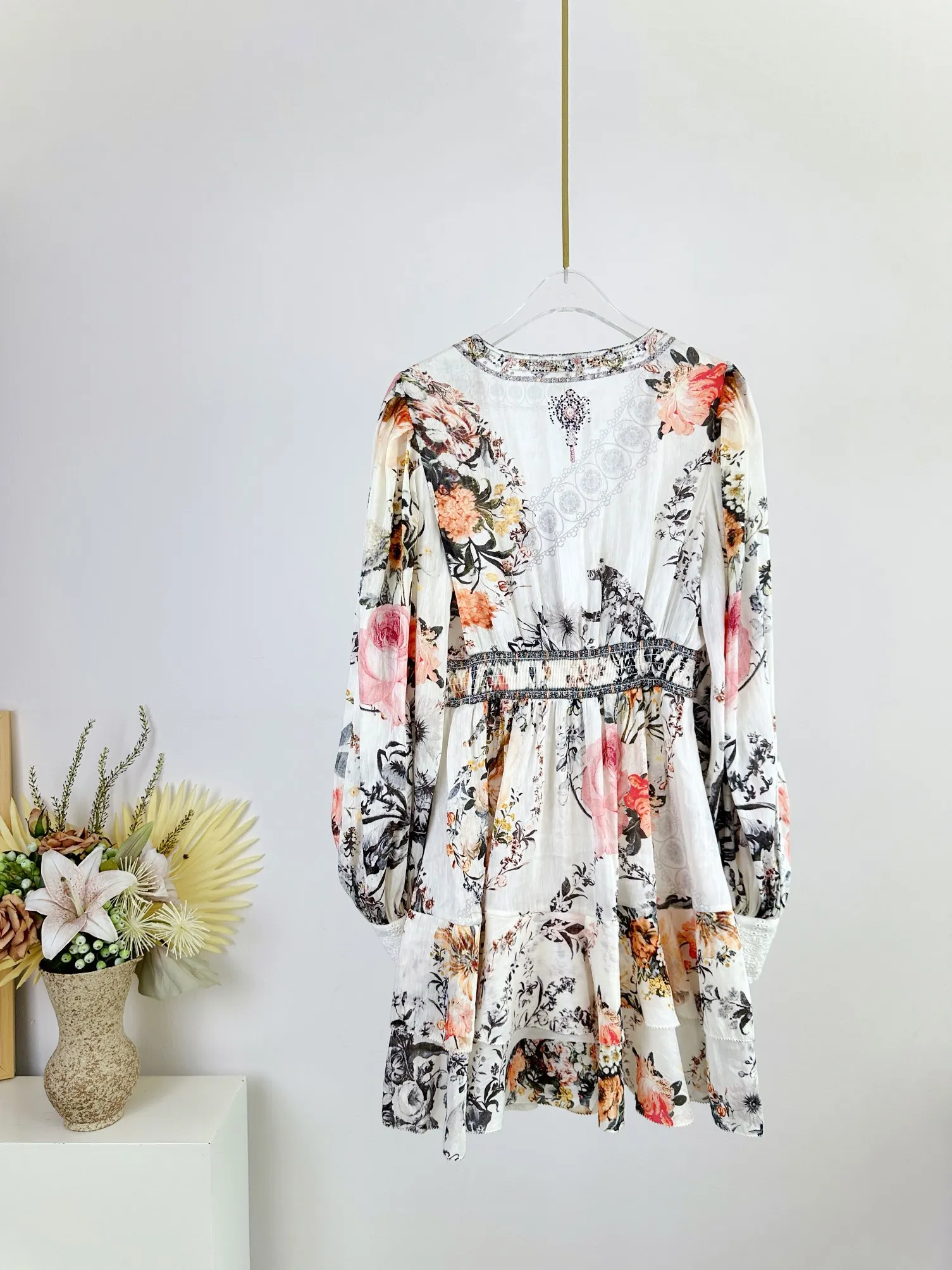 Feminino cristal frisado em camadas vestido floral impresso bordado emendado manga longa com decote em v único breasted férias mini robe