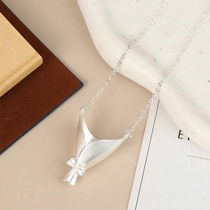 ~ Trendy Bouquet Wrapping Pendant Necklace Small Flowers Can Be Inserted Female Choker Fashion Clavicle Chain Women Jewelry Gift