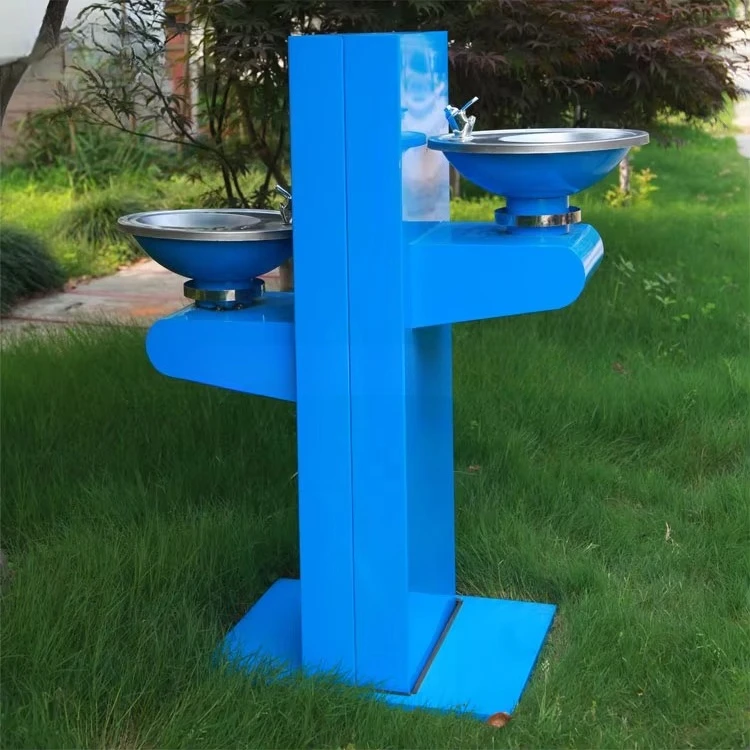 Outdoor water dispenser street or park
