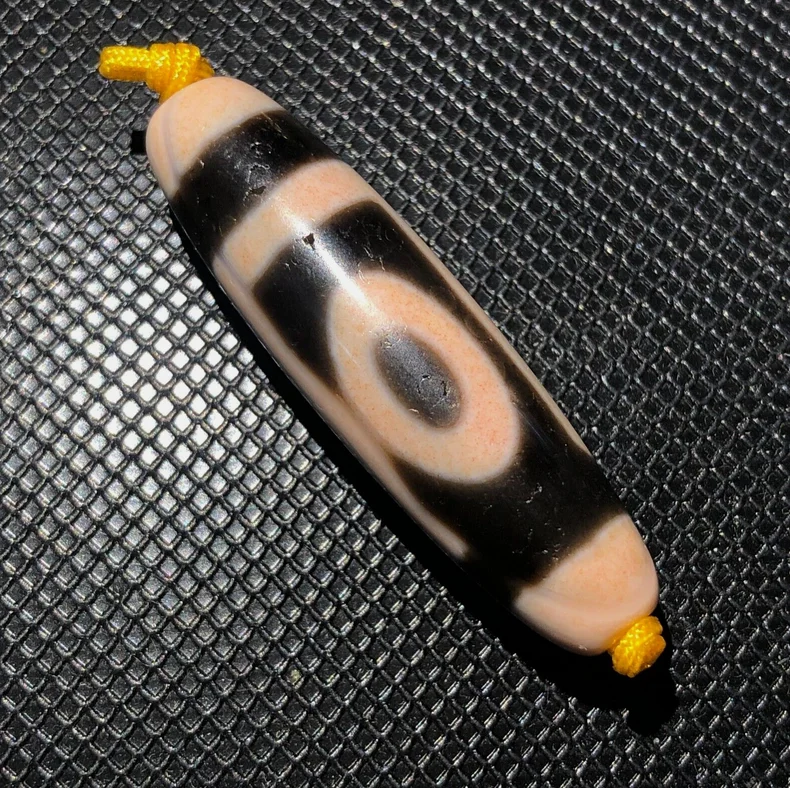 Perle d'agate tibétaine, totem en cinabre, 1 pic, énergie, vieille perle dZi, 12x44mm, C1928