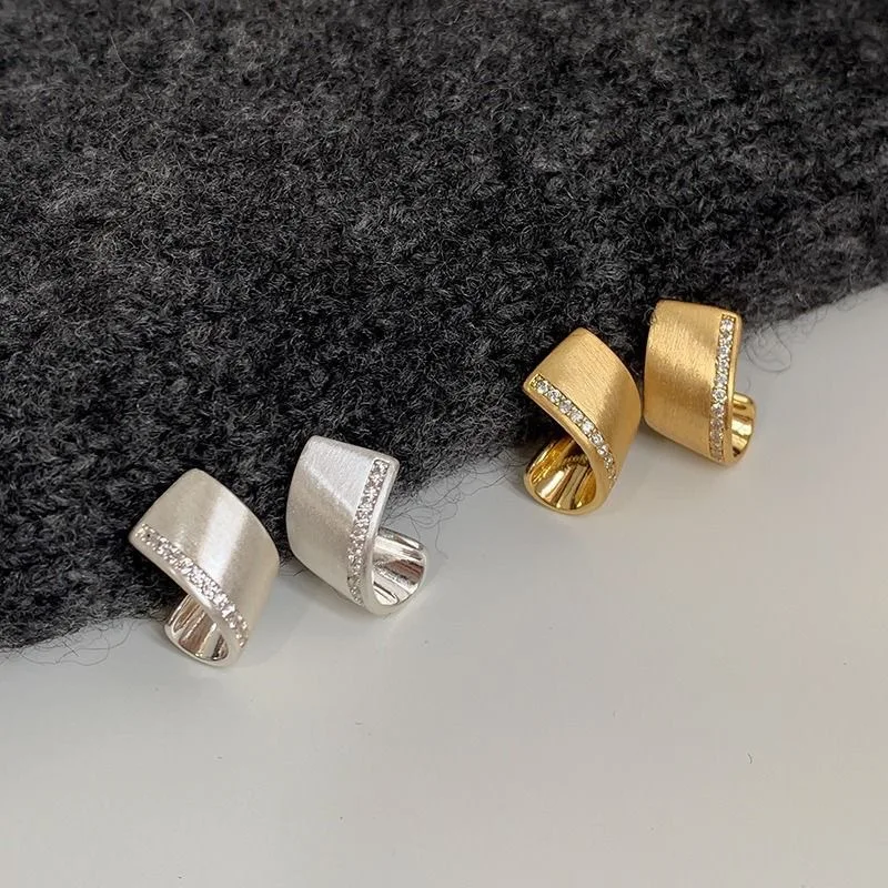 ENSHIR Inlaid Zircon Geometric Twisted Stud Earrings for Women Temperament Cool Wind Jewelry Daily Wholesale