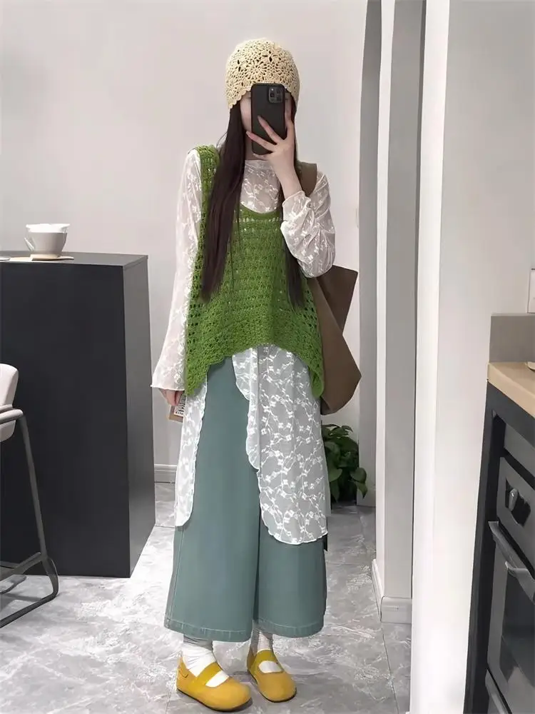 

Новинка Весна 2026: Уникальный красивый кружевной комплект из топа и жилета. Модная женская одежда прямого кроя с длинным рукавом и круглым вырезом, с вышивкой.