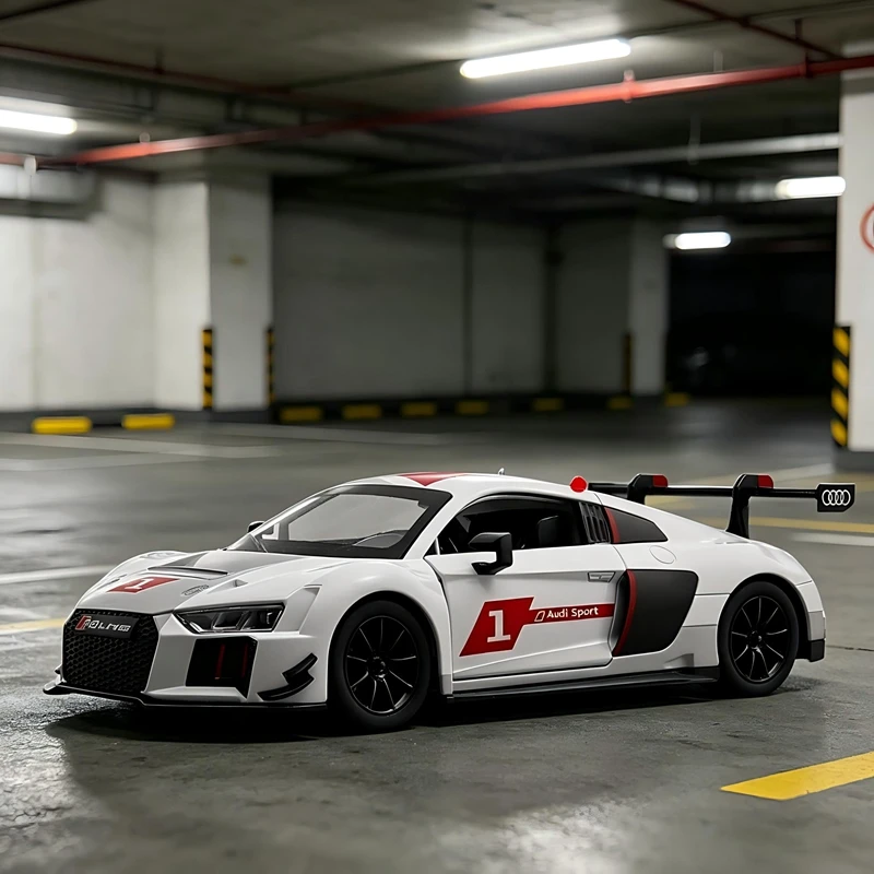 Modelo de carreras de aleación Audi R8 LMS a escala 1:24 de CCA, las puertas se pueden abrir, tiene funciones de sonido y luces simuladas.