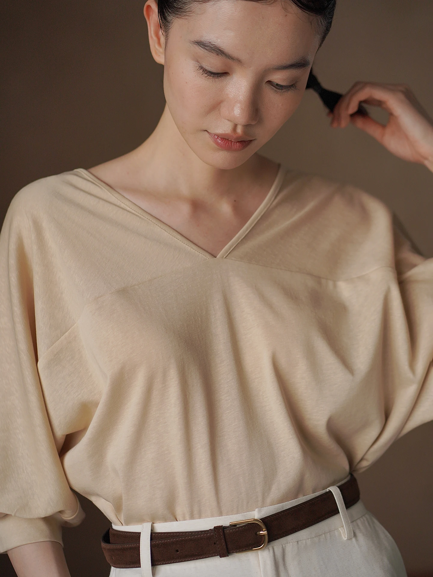 Hacikis Miss Soft Cotton Feel Double Sided Wear Batwing Sleeve Loose Slimming Hem Commute V Neck mid Sleeve T Shirt