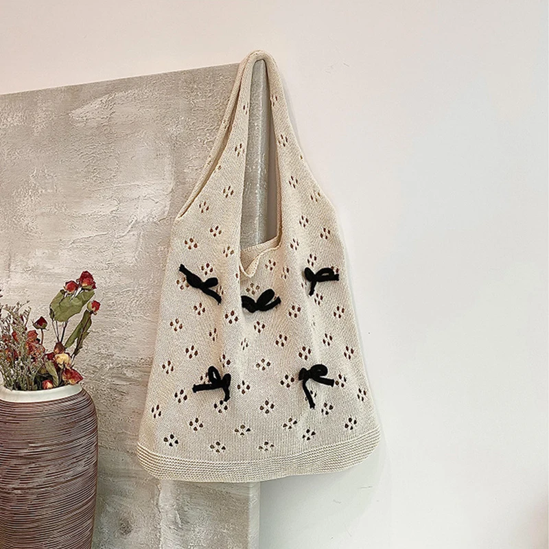 Gestrickte Tasche Frauen Aushöhlen Häkeln Bogen Design Handtasche Große Kapazität Handgemachte Einkaufstasche Sommer Strand Gewebte Schulter Tasche