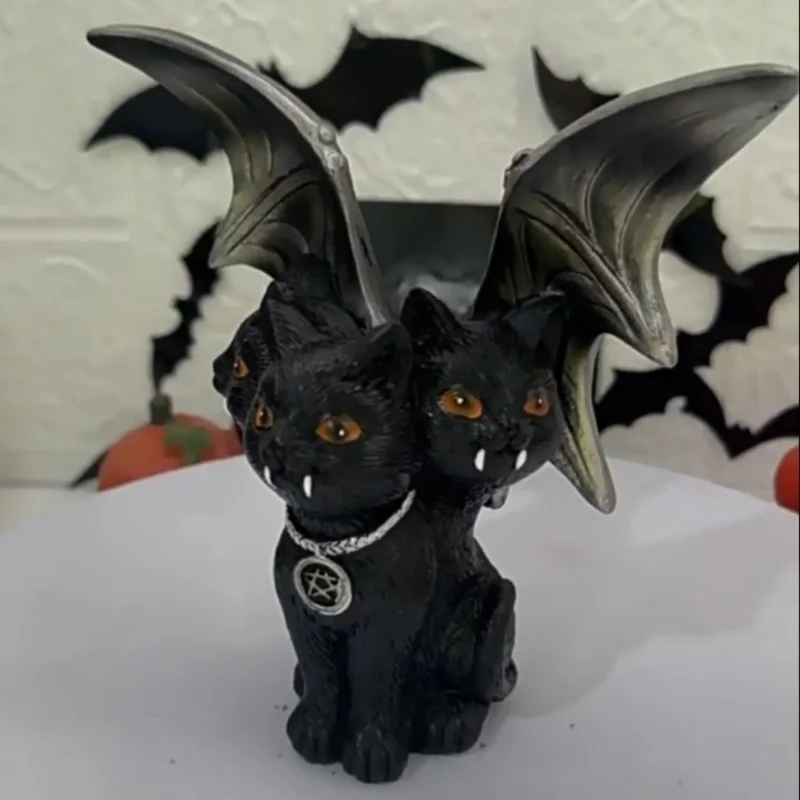 Ailes de chauve-souris maléfiques pour Halloween, chat noir à trois têtes, résine créative, artisanat, ornement de bureau, cadeau, envoyer à des amis, série Dark Horror, nouveau