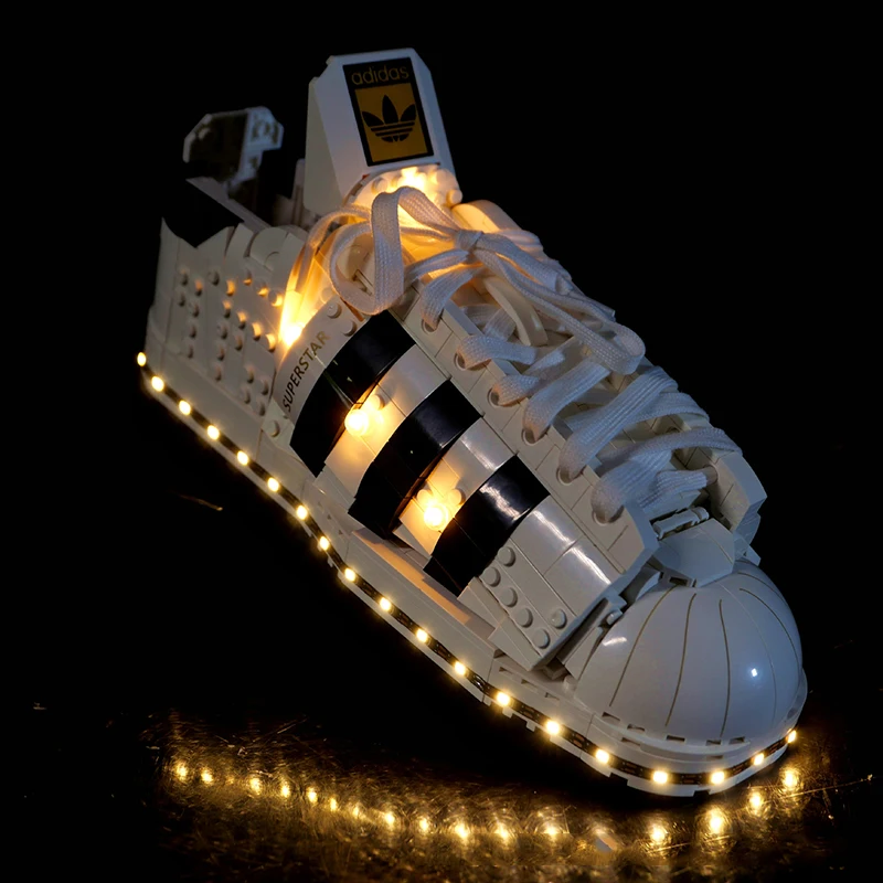 DIY LED ライトキットレゴ 10282 オリジナルスーパースタービルディングブロックギフト (LED ライトのみ、ブロックモデルなし)