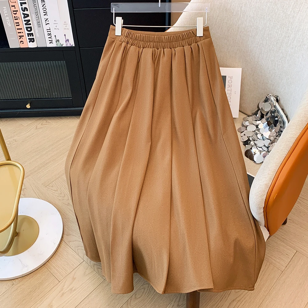 Plus-size women's spring and autumn leisure commute relaxed comfortable coffee color elastic waist simple pleated A-line skirt