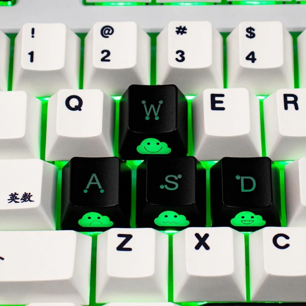 น่ารัก Emo Backlight Keycaps ชุด WASD ลูกศรทิศทางปุ่มสีดํา Broadside แสงคีย์สําหรับแป้นพิมพ์เครื่องกลสําหรับ MX Switch