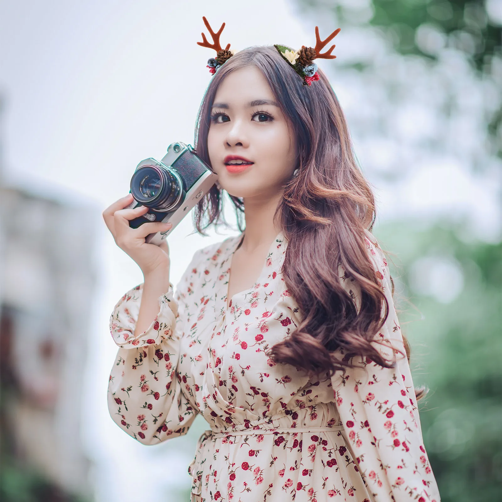 

2Pairs Antlers Flower Hair Clips Christmas Party Hairpins Berry Barrettes Photography Props for Xmas Christmas Hair Clip