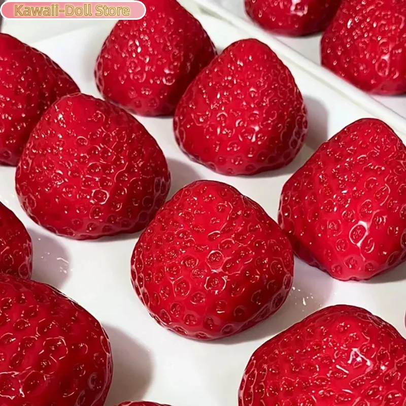 1PC Simulation Strawberry Squeeze Decompression Release Fruit Ball Release Decompression Ball Children's Toy Party Gift