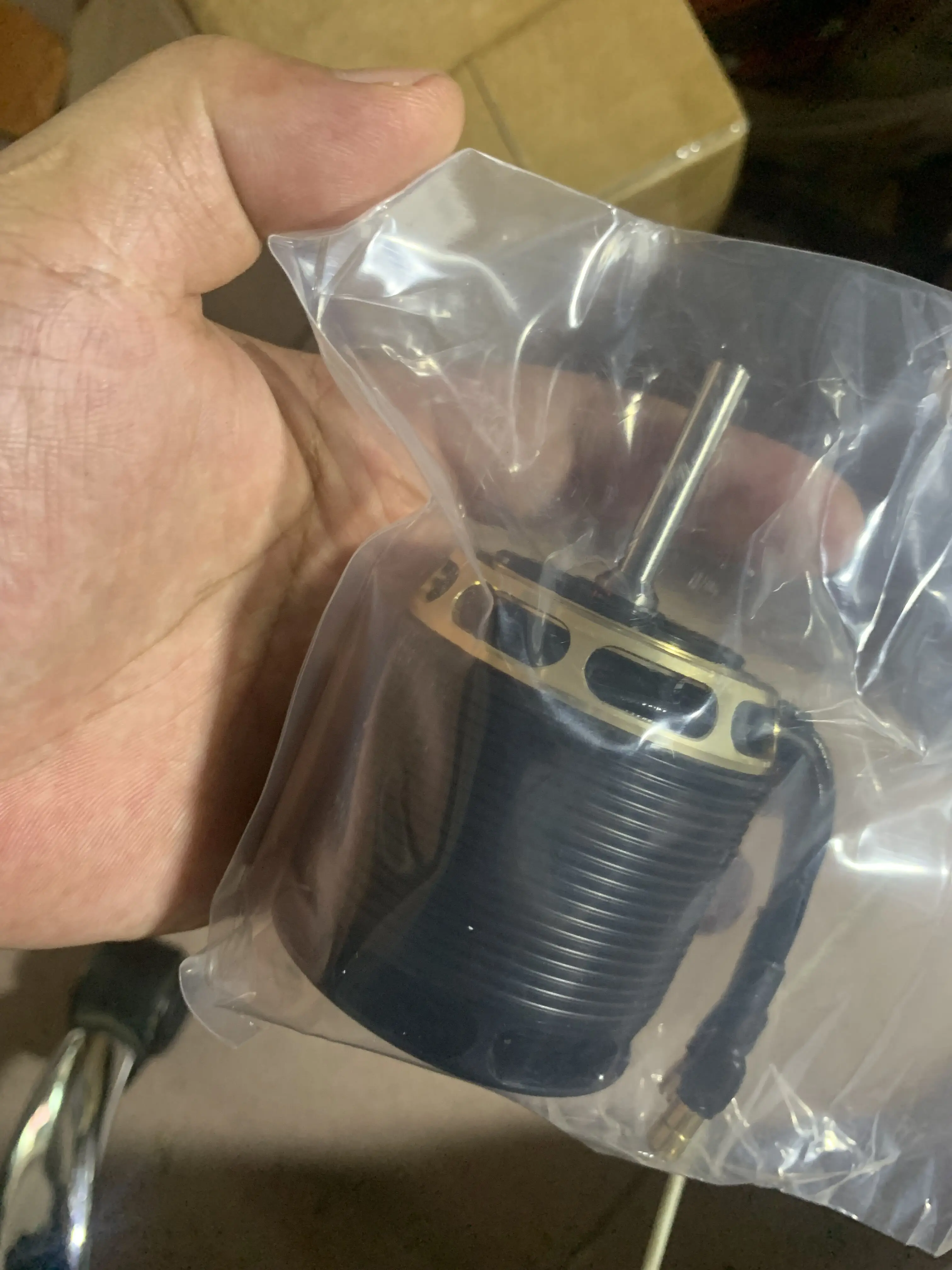 

COMBOVE TYPE Ⅲ 4730-540KV-1.5MM P2 Copper Wire 6-8MM Diameter 700 Class Helicopter Violent 3D High Torque Low Temperature