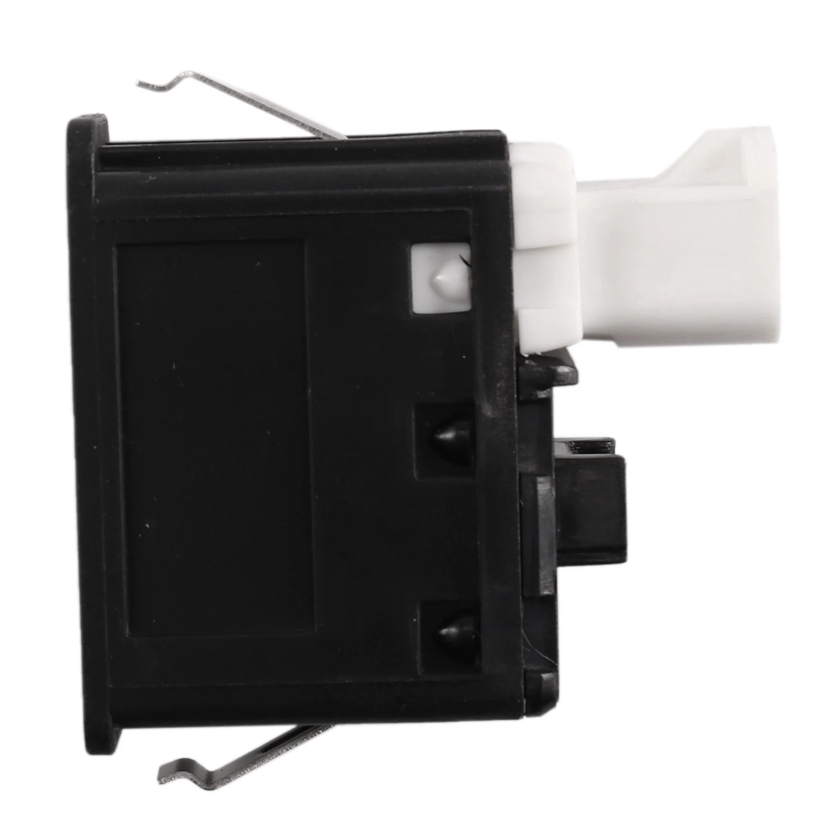 M93K-2X Car USB AUX In Plug Auxiliary Input Socket Adapter For BMW E81 E87 E90 F10 F12 E70 X4 X5 X6
